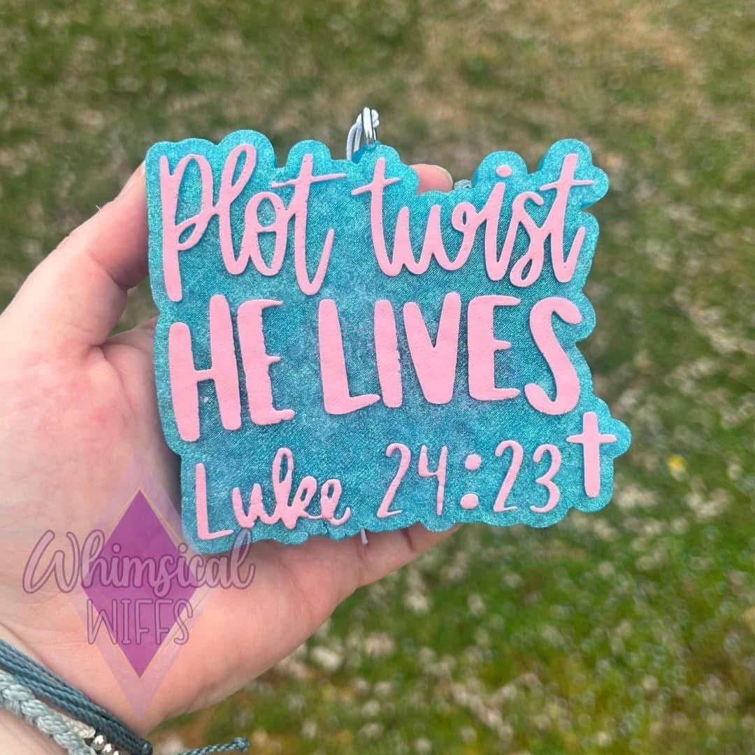 Plot twist He lives Mold