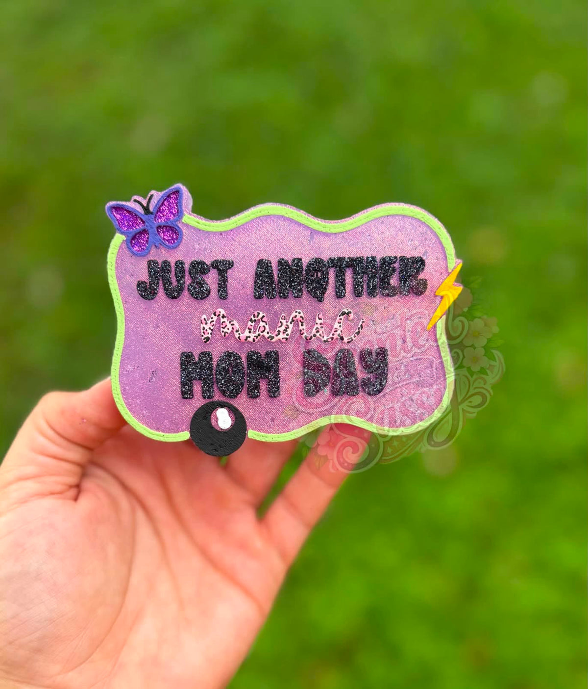 Decorated Manic Mom Day freshie example.