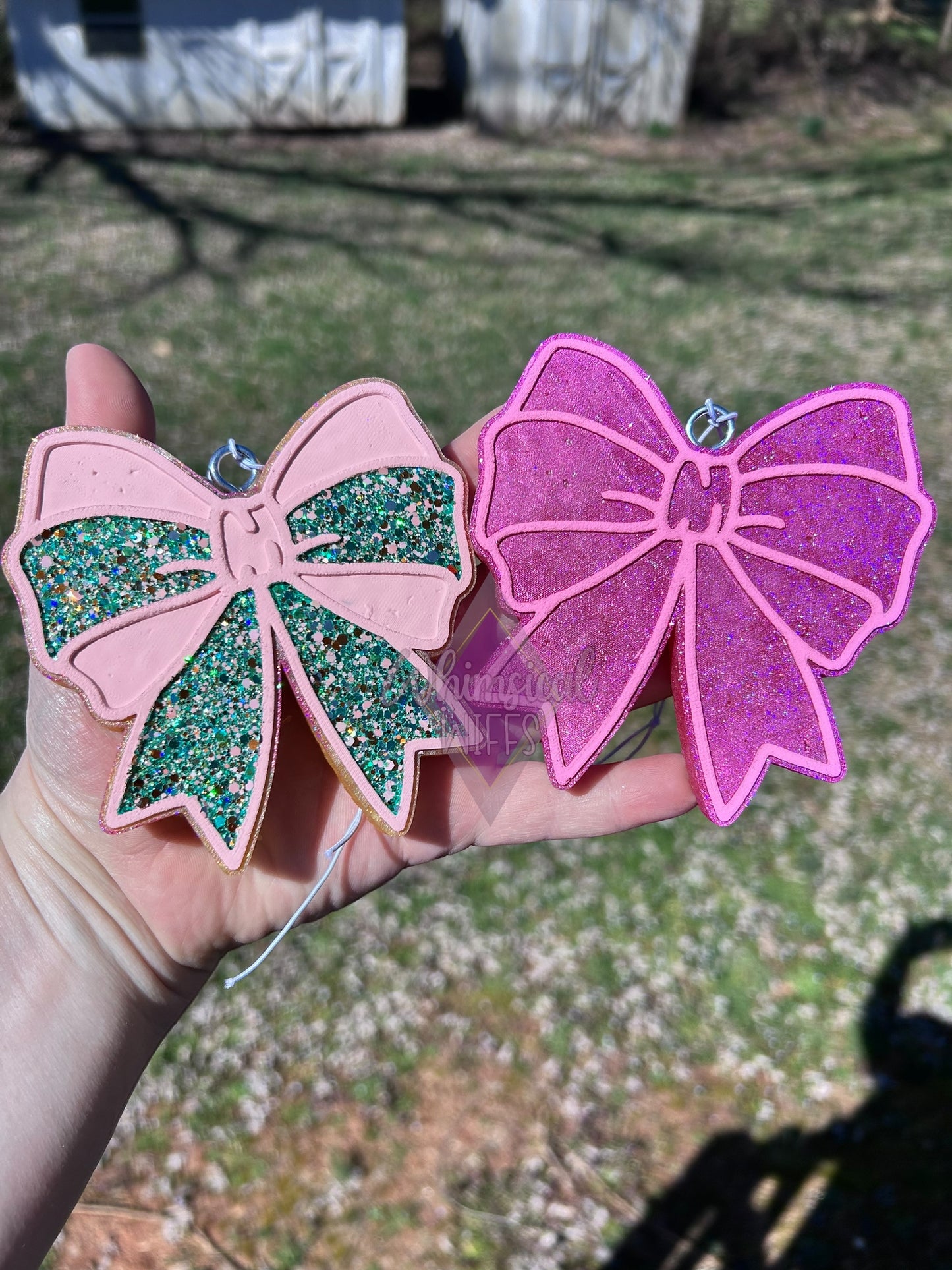 Layered bow Mold