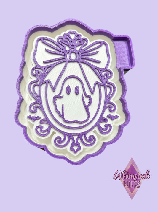 Ghost in a Frame Mold