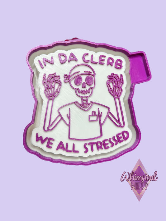 In da clerb, we all stressed Mold