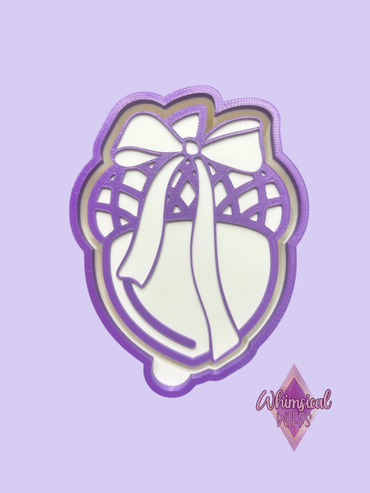 Acorn with Bow Mold