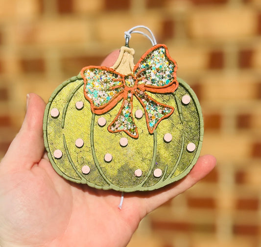 Polka dot Pumpkin with bow Freshie