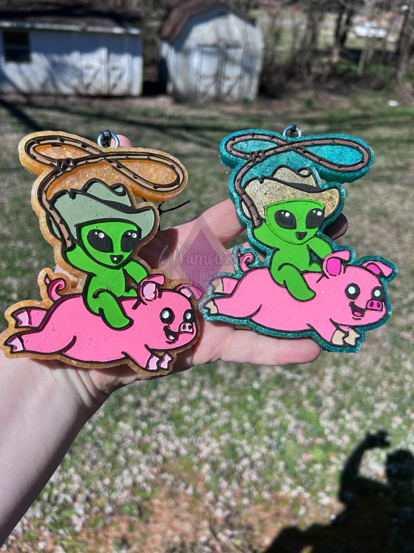 Alien on Pig Freshie