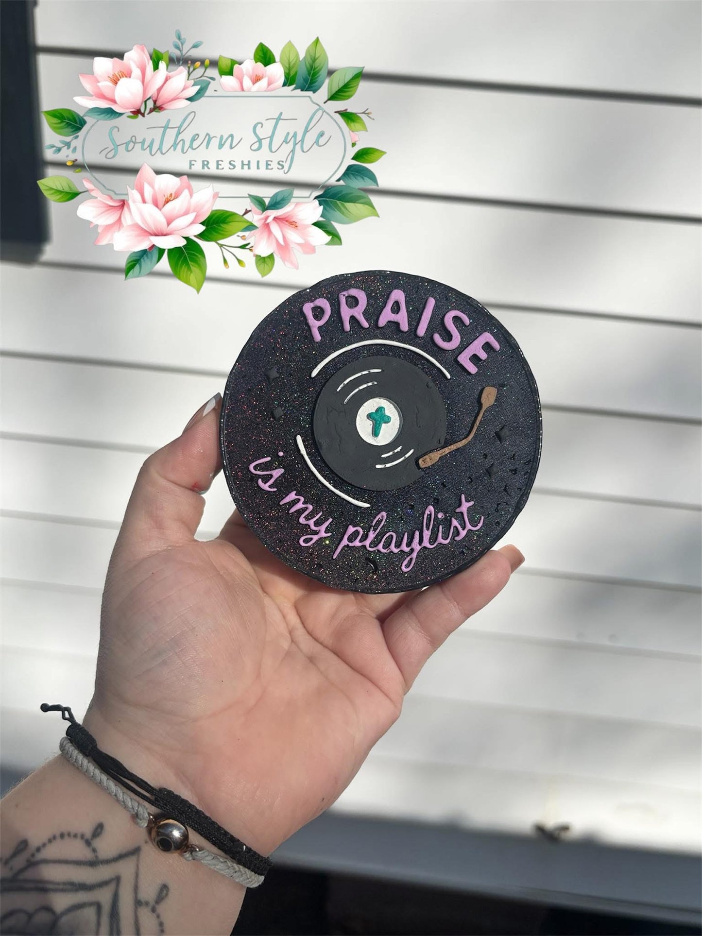Praise is my playlist Mold