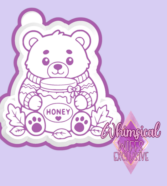 Honey bear in sweater Mold